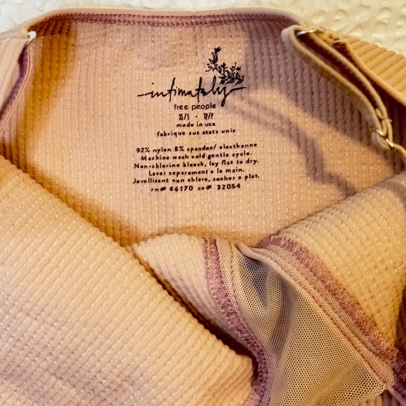 Free People Intimately Ribbed Deep V Tank Camisole Nude Blush Size S/M - Picture 3 of 3